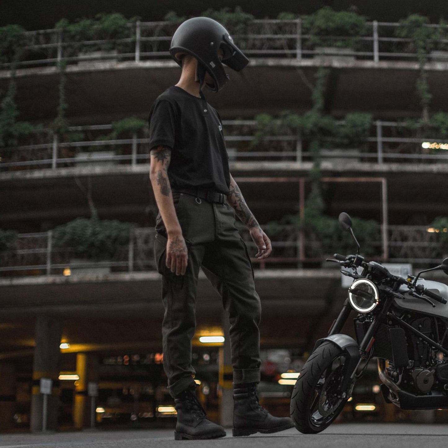 Pando Moto Mark Kev 02 Tapered Fit Cargo Trousers - Olive