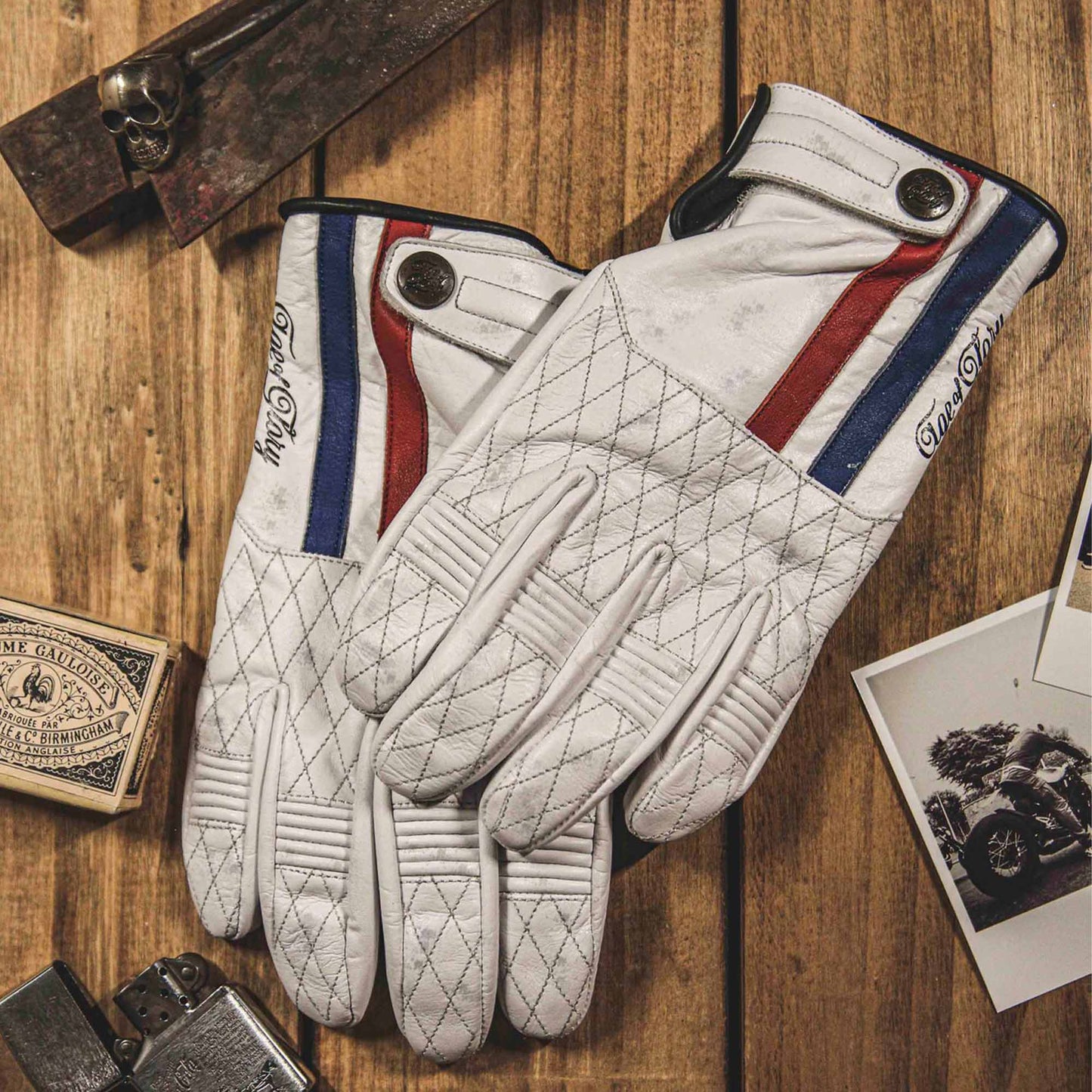 Age Of Glory Miles Gloves - White / Blue / Red