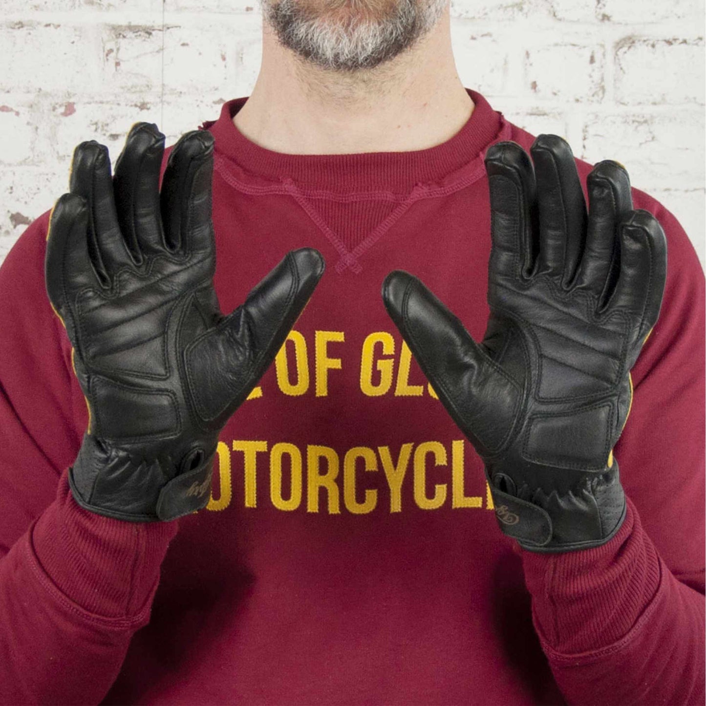 Age Of Glory Victory Gloves - Black / Yellow