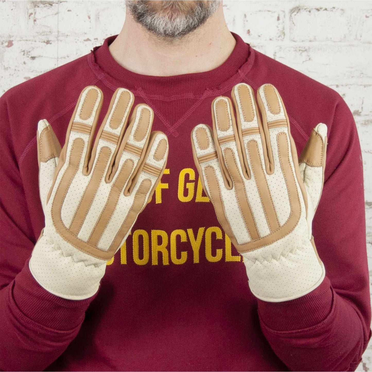 Age Of Glory Victory Gloves - Cream / Camel